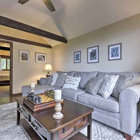 Private Guest House With Deck And Spectacular Views! Uncasville Exterior photo